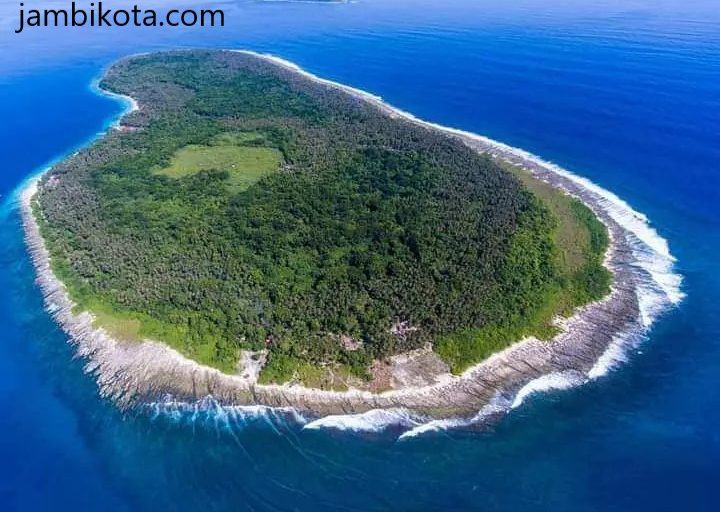 Berpetualang ke Pulau Asu